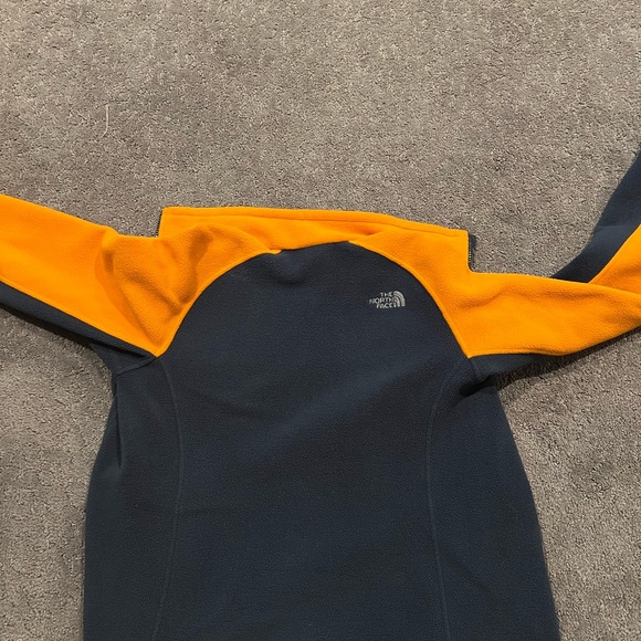 North Face Sweater - Picture 2 of 2